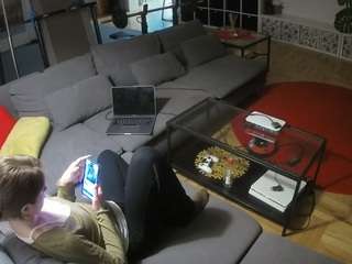 voyeurcam-julmodels-living-3 webcam