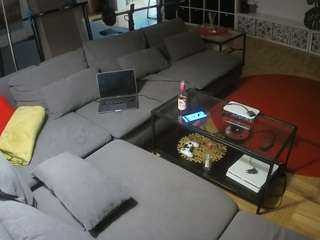 voyeurcam-julmodels-living-3 webcam