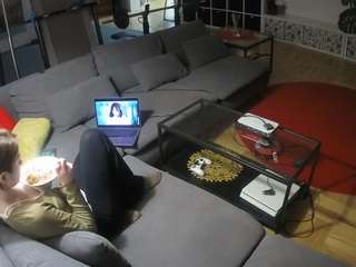 voyeurcam-julmodels-living-3 webcam