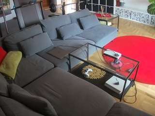 voyeurcam-julmodels-living-3 webcam