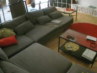 voyeurcam-julmodels-living-3 webcam