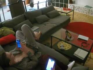 voyeurcam-julmodels-living-3 webcam