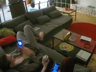 voyeurcam-julmodels-living-3 webcam