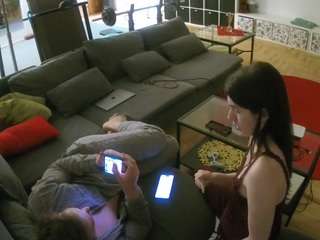 voyeurcam-julmodels-living-3 webcam