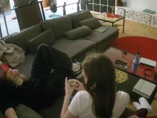 voyeurcam-julmodels-living-3 webcam