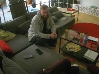 voyeurcam-julmodels-living-3 webcam