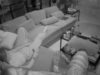 voyeurcam-julmodels-living-3 webcam