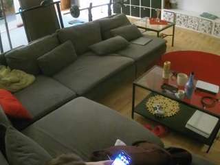 voyeurcam-julmodels-living-3 webcam