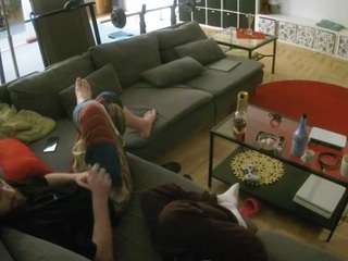 voyeurcam-julmodels-living-3 webcam