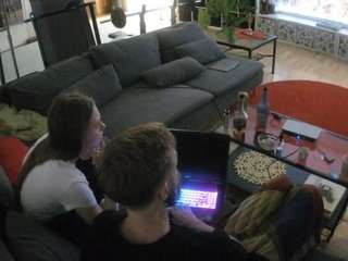 voyeurcam-julmodels-living-3 webcam