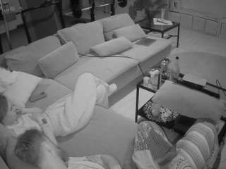 voyeurcam-julmodels-living-3 webcam