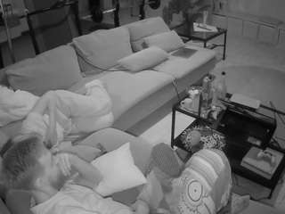 voyeurcam-julmodels-living-3 webcam