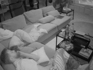 voyeurcam-julmodels-living-3 webcam