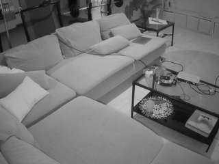 voyeurcam-julmodels-living-3 webcam