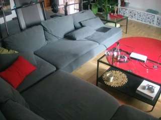 voyeurcam-julmodels-living-3 webcam