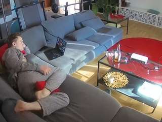 voyeurcam-julmodels-living-3