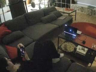 voyeurcam-julmodels-living-3 webcam