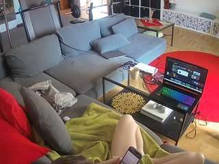 voyeurcam-julmodels-living-3