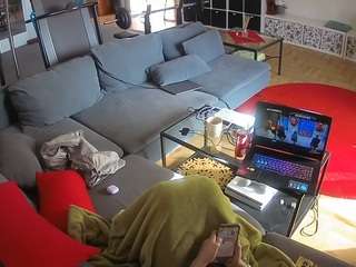 voyeurcam-julmodels-living-3