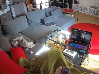 voyeurcam-julmodels-living-3