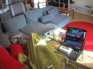 voyeurcam-julmodels-living-3