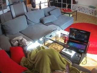 voyeurcam-julmodels-living-3