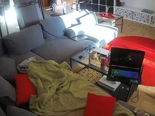 voyeurcam-julmodels-living-3