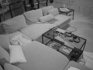 voyeurcam-julmodels-living-3 webcam