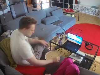 voyeurcam-julmodels-living-3 webcam