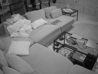 voyeurcam-julmodels-living-3 webcam