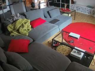 voyeurcam-julmodels-living-3 webcam