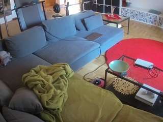 voyeurcam-julmodels-living-3 webcam