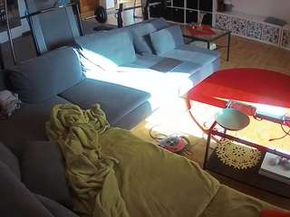 voyeurcam-julmodels-living-3