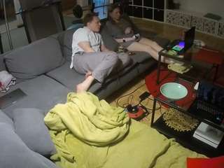 voyeurcam-julmodels-living-3 webcam