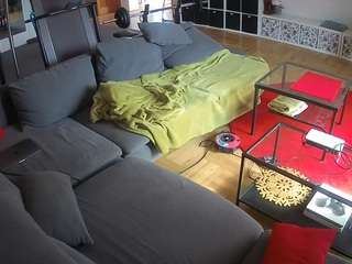 voyeurcam-julmodels-living-3 webcam