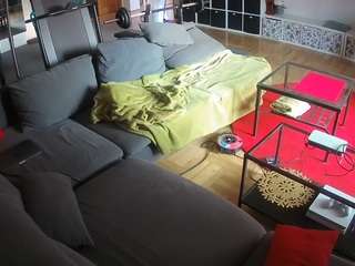 voyeurcam-julmodels-living-3 webcam