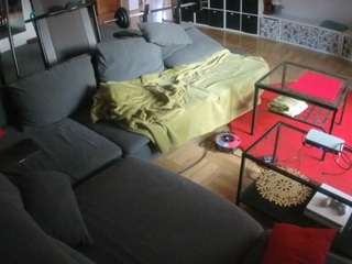 voyeurcam-julmodels-living-3