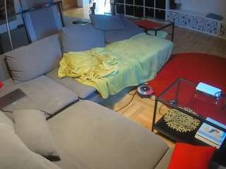 voyeurcam-julmodels-living-3