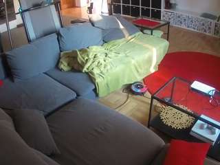 voyeurcam-julmodels-living-3 camsoda