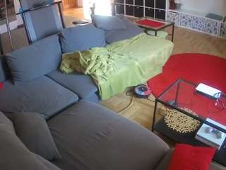 voyeurcam-julmodels-living-3