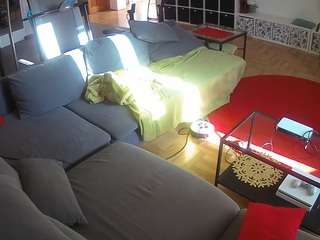 voyeurcam-julmodels-living-3 webcam