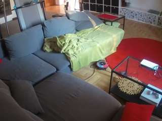 voyeurcam-julmodels-living-3