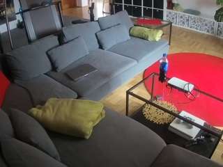 voyeurcam-julmodels-living-3 webcam