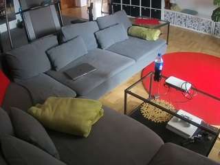 voyeurcam-julmodels-living-3 camsoda