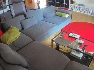 voyeurcam-julmodels-living-3