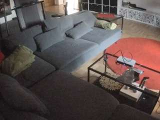voyeurcam-julmodels-living-3