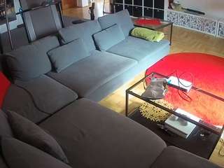 le modèle voyeurcam-julmodels-living-3 est en webcam porno dans un show sur le site camsoda, il possède les tags suivants: amateur,flash,flashing,hidden,hidden cam,julmodels-house,pov,sexwebcam,voyeur,hd