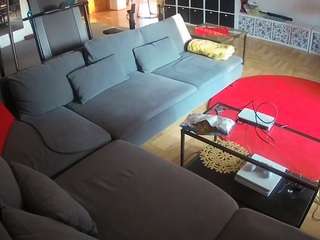 voyeurcam-julmodels-living-3