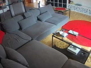 voyeurcam-julmodels-living-3