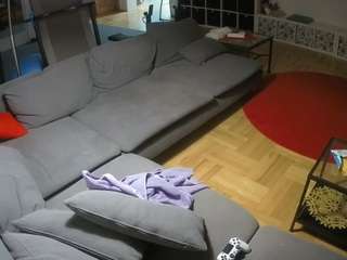 voyeurcam-julmodels-living-3